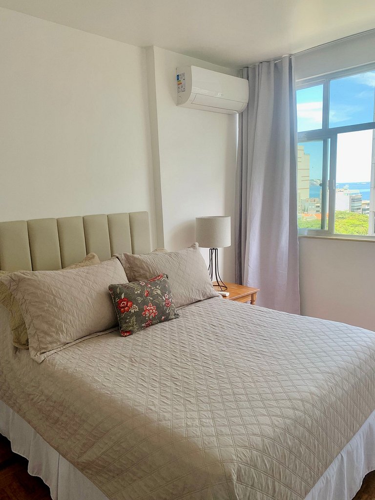 Leblon – Recém-reformado com vista Mar.