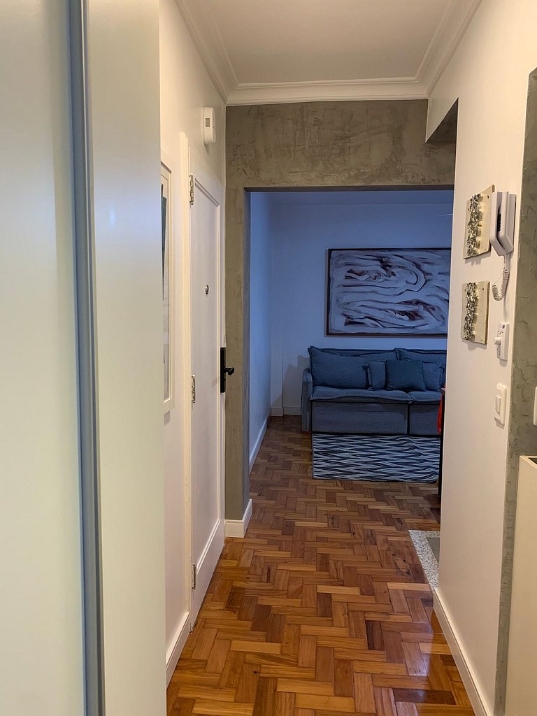 Leblon – Recém-reformado com vista Mar.