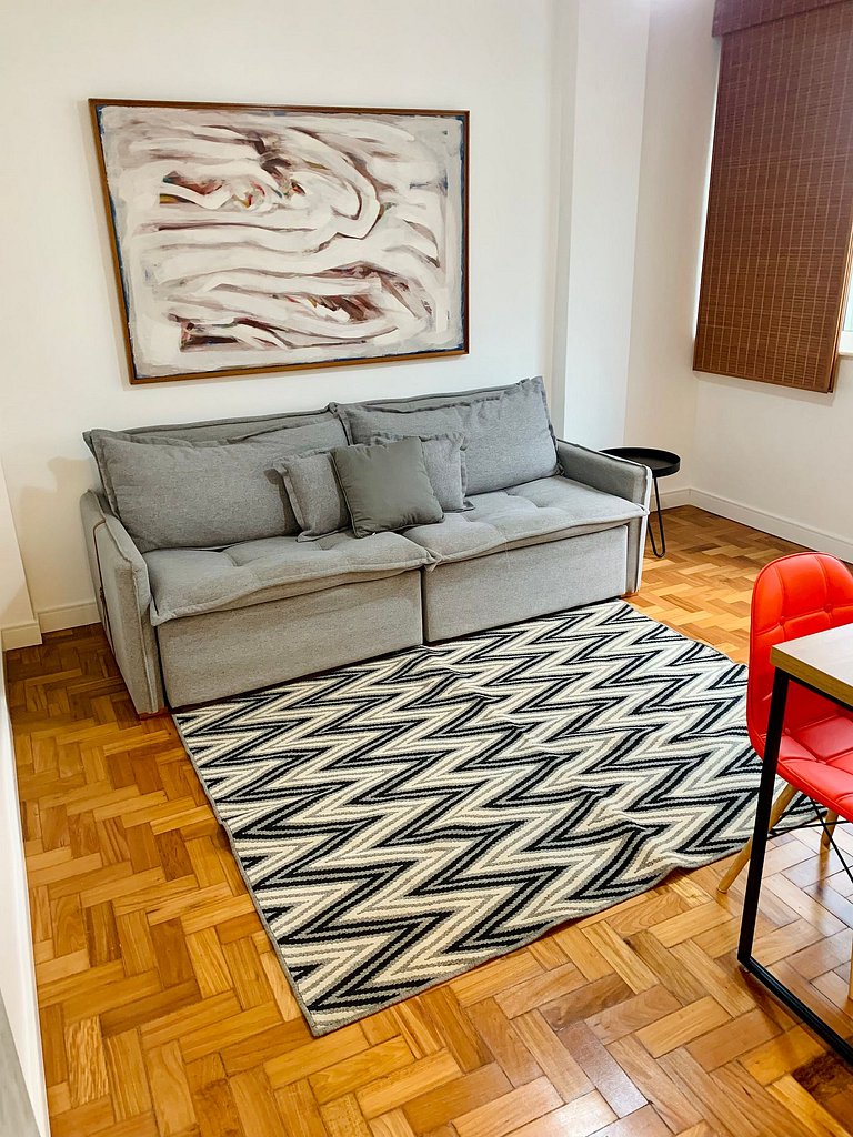 Leblon – Recém-reformado com vista Mar.