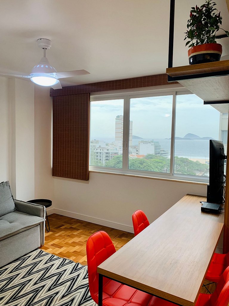 Leblon – Recém-reformado com vista Mar.