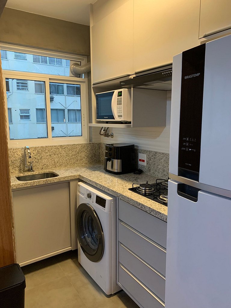 Leblon – Recém-reformado com vista Mar.