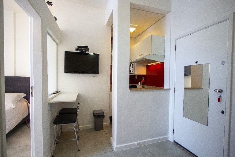 COPACABANA - VISTA LATERAL MAR