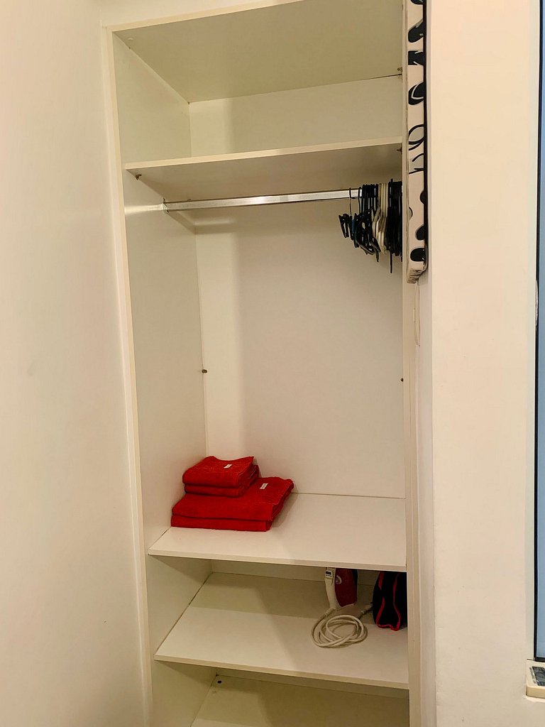 COPACABANA - VISTA LATERAL MAR