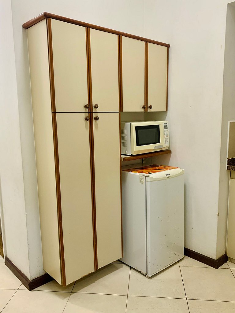 COPACABANA - ÓTIMA LOCALIZAÇÃO