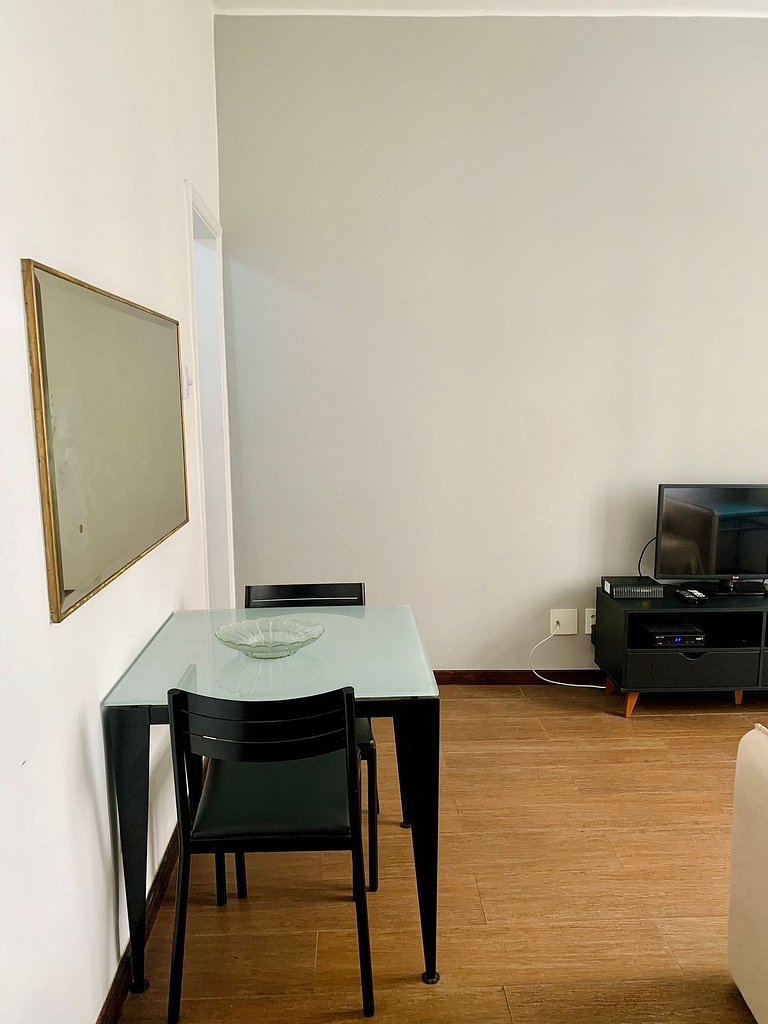 Copacabana- Great location in Baixo Copa.